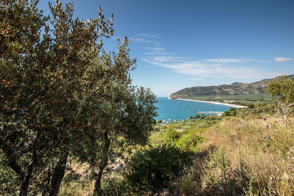 Holiday Lodge Al Porto Mattinata Bagian luar foto