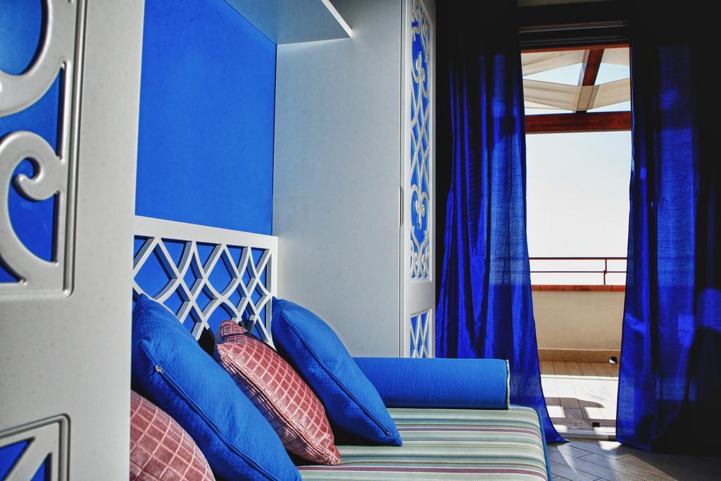 Holiday Lodge Al Porto Mattinata Ruang foto