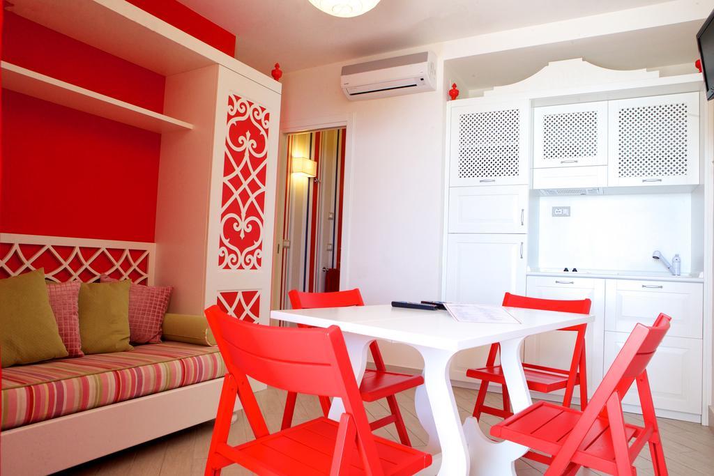 Holiday Lodge Al Porto Mattinata Ruang foto
